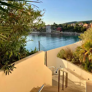 appartement-enchant-sous-le-soleil-de-la-provence.fr-provencehotel.com/